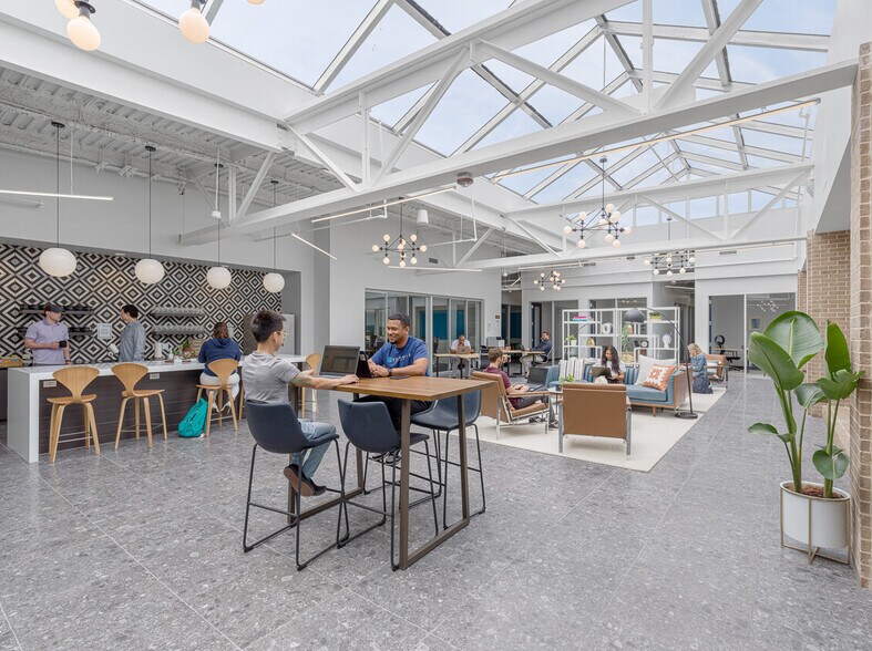 More Photos Of 305 E Huntland Dr, Austin Coworking Space