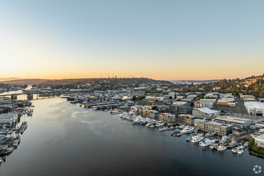 More Photos Of 2284-2360 W Commodore Way, Seattle Office For Lease