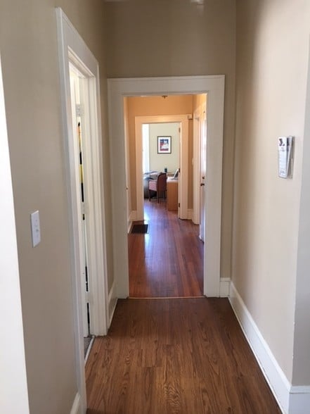 More Photos Of 916 W Morgan St, Raleigh Office For Lease