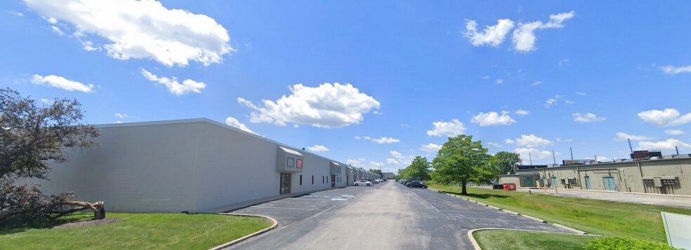 More Photos Of 8545-8587 Zionsville Rd, Indianapolis Unknown For Lease