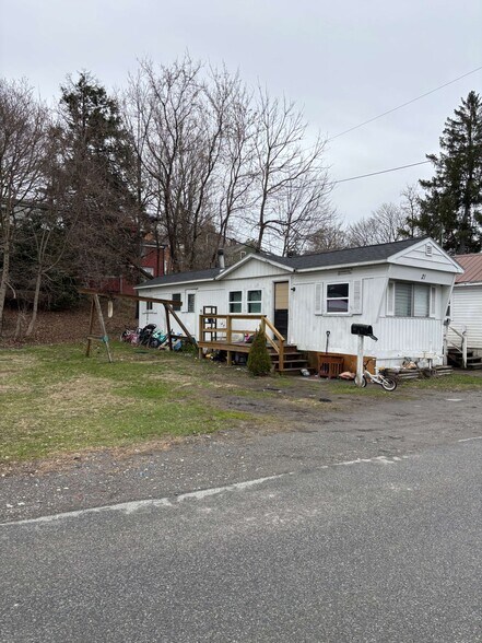 More Photos Of Canal Street, Schuylerville Manufactured Housing Mobile Home Park For Sale