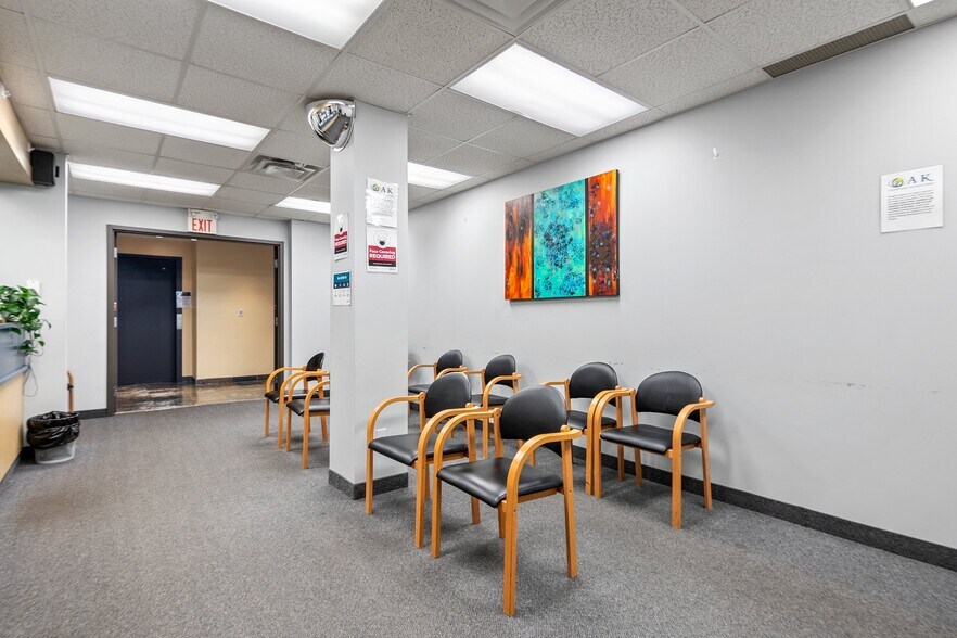 More Photos Of 100 Princess St, Kingston Medical For Lease