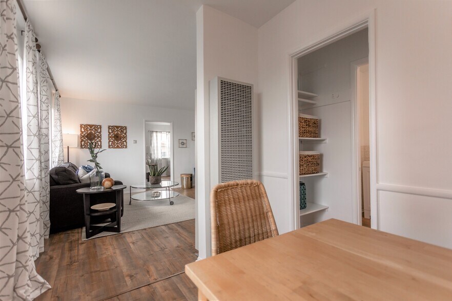 More Photos Of 20 Breeze Ave, Venice Apartments For Sale