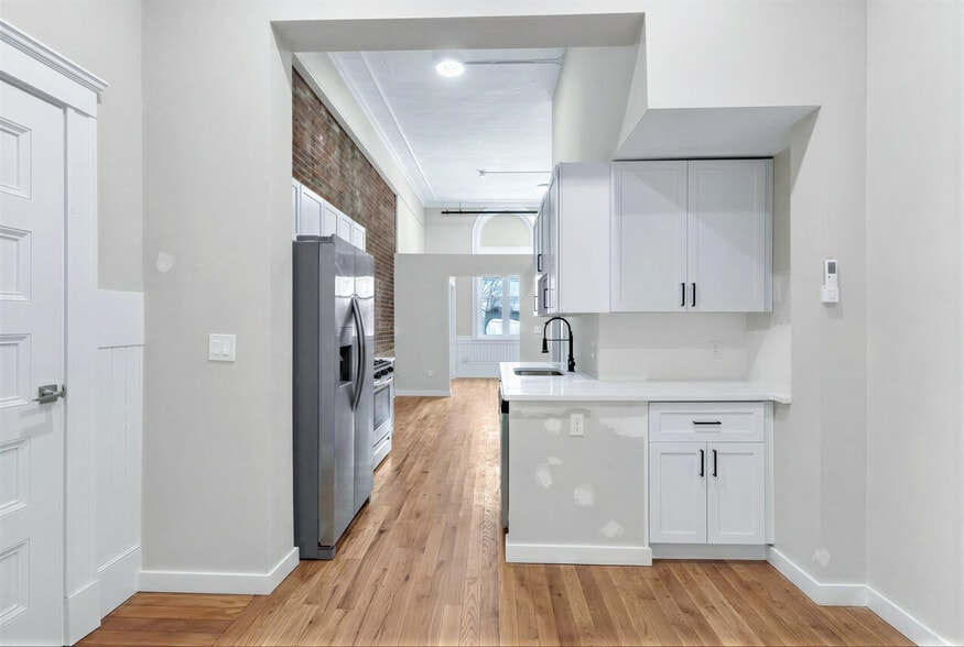 More Photos Of 72 Kendrick Ave, Woonsocket Apartments For Sale
