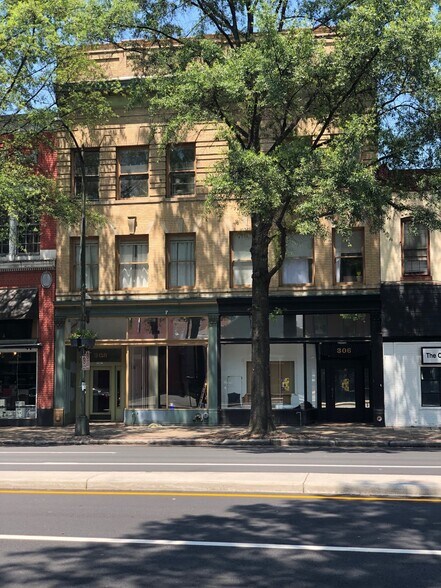 More Photos Of 306-308 W Broad St, Richmond Apartments For Lease