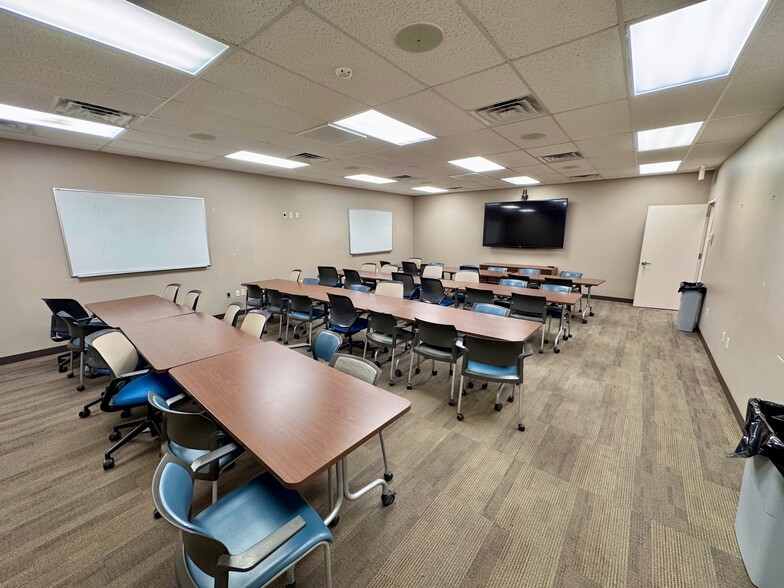 More Photos Of 1200 Bensdale Rd, Pleasanton Warehouse For Lease