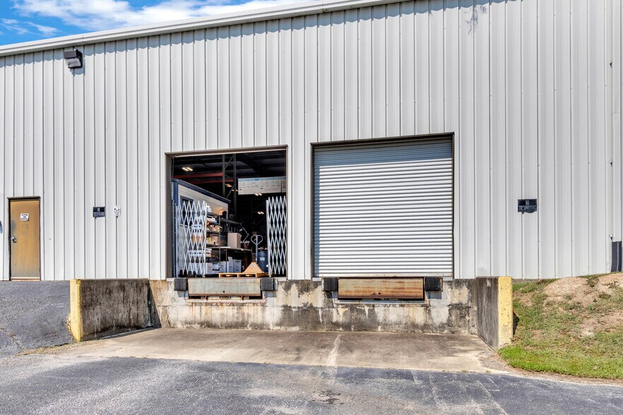 More Photos Of 1703 Marvin Griffin Rd, Augusta Light Distribution For Lease