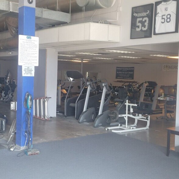 More Photos Of 990 Detroit Ave, Concord Warehouse For Lease