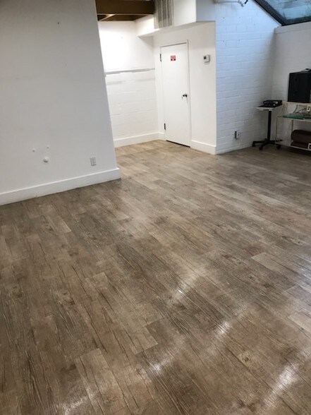 More Photos Of 860 Via de la Paz, Pacific Palisades Office Residential For Lease