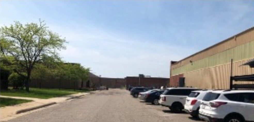 More Photos Of 1719-1721 James P Cole Blvd, Flint Manufacturing For Lease