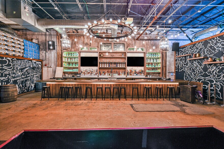 More Photos Of 1220-1222 16th St, Miami Beach Storefront For Lease