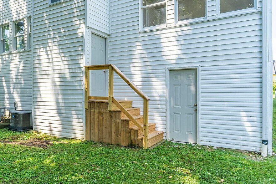 More Photos Of 265 S Highland St, Winchester Apartments For Sale