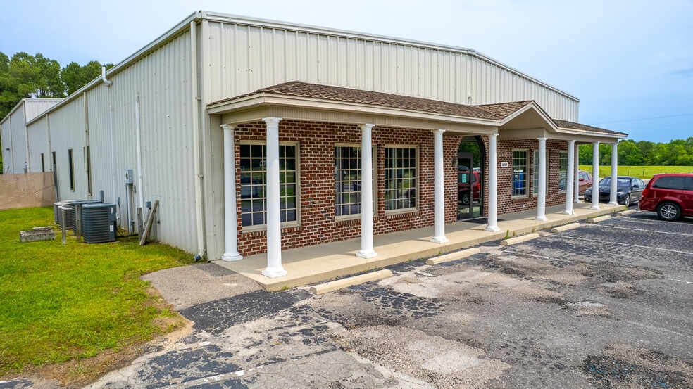 More Photos Of 6260 Ocean Hwy W, Ocean Isle Beach Showroom For Sale