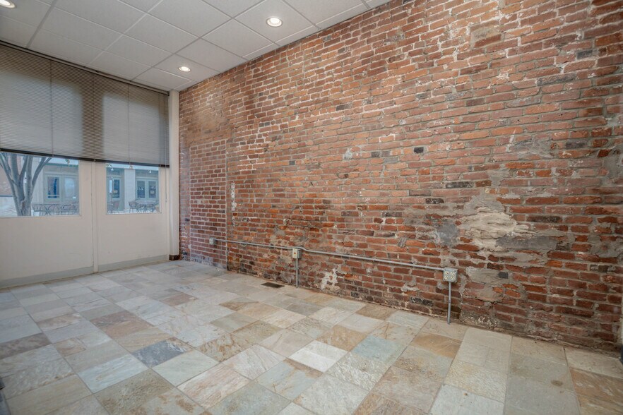 More Photos Of 712 N 2nd St, Saint Louis Office For Lease