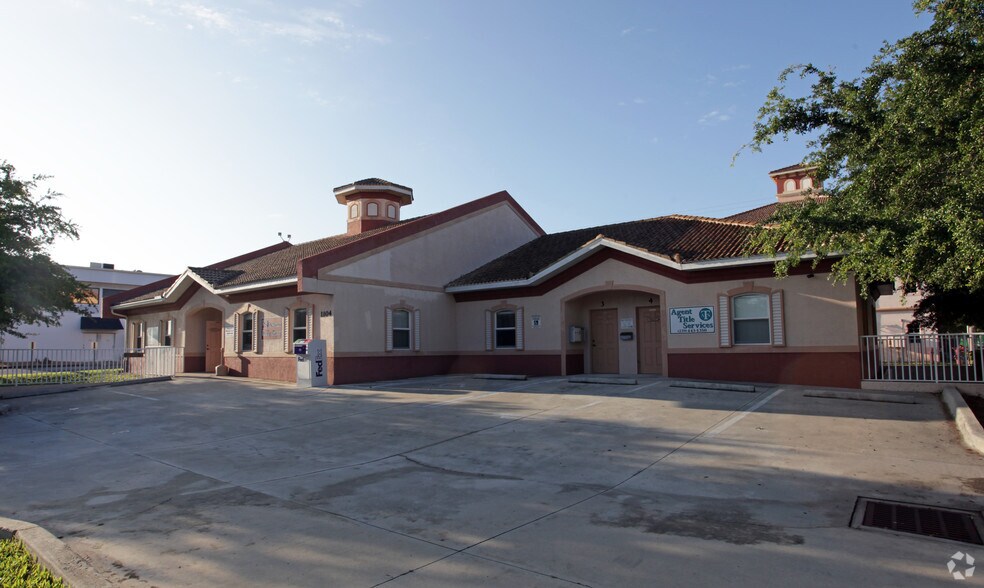 Primary Photo Of 1104 SE 46th Ln, Cape Coral Office For Lease