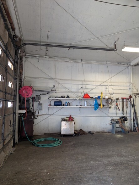 More Photos Of 707 Jewell Rd, Wilmore Warehouse For Sale