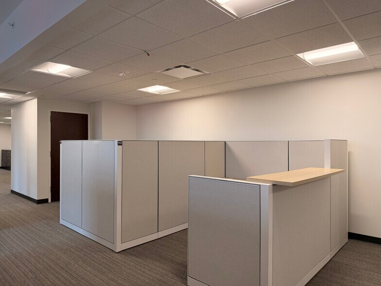More Photos Of 130-140 E 2nd St, Flint Office For Lease
