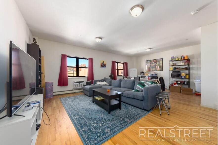 More Photos Of 90 Moore St, Brooklyn Apartments For Sale