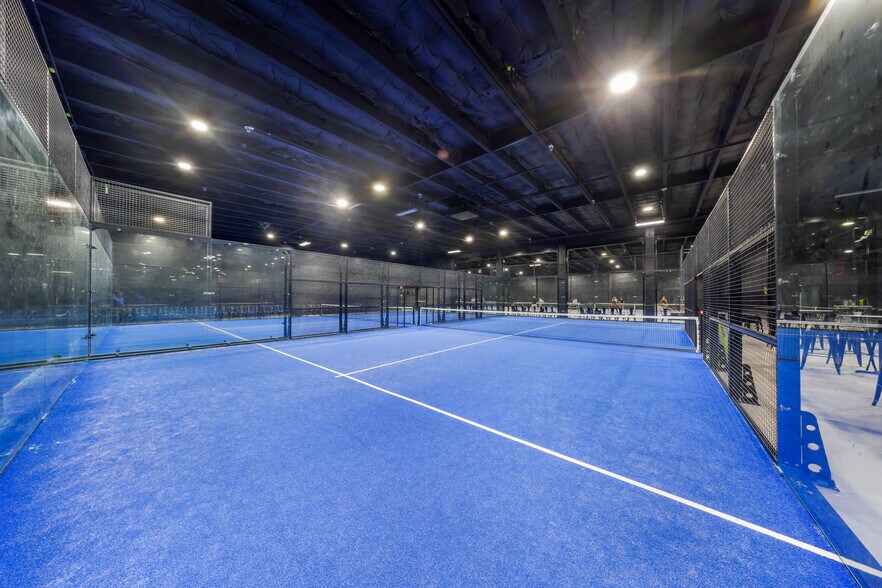 More Photos Of 1360 NW 88th Ave, Doral Bar For Sale