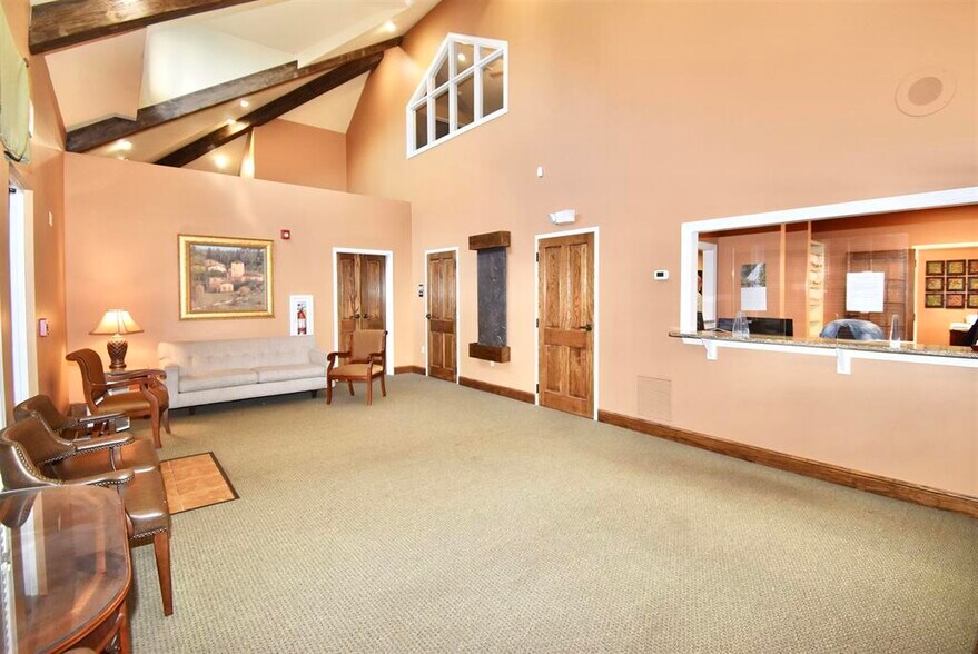 More Photos Of 209 Oil Well Rd, Jackson Healthcare For Lease