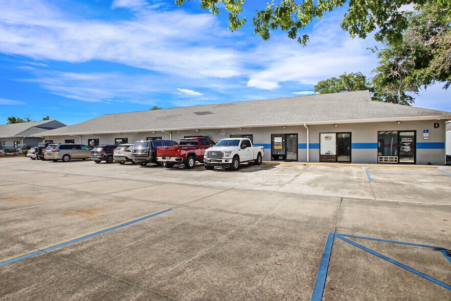 More Photos Of 4601 E Moody Blvd, Bunnell Flex For Lease