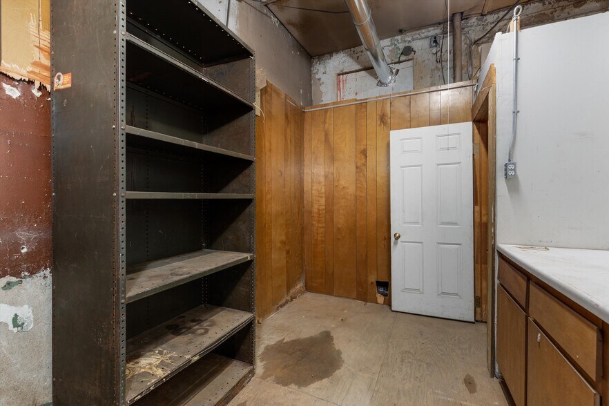 More Photos Of 227 Southfield Rd, Ecorse Warehouse For Sale