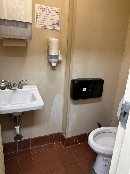 More Photos Of 753 Horizon Ct, Grand Junction Restaurant For Sale