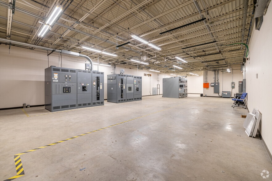 More Photos Of 2947 Executive Blvd, Mesquite Manufacturing For Sale