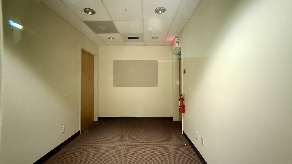 More Photos Of 25 Clark Summit Dr, Bluffton Office Residential For Lease