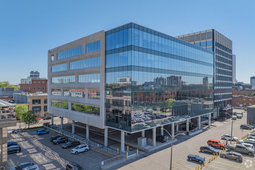 More Photos Of 345 King St W, Kitchener Office For Lease