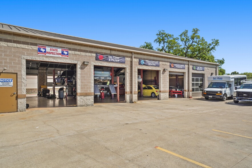More Photos Of 6615 FM 1464 Rd, Richmond Auto Repair For Sale