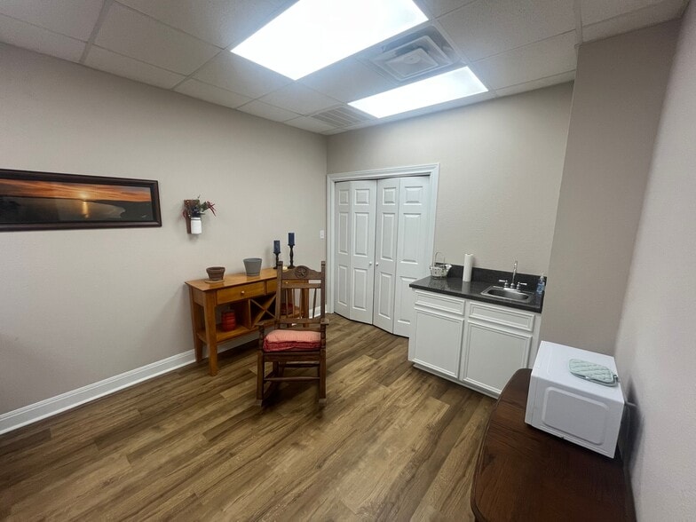 More Photos Of 20500 Fm 1431, Lago Vista Loft Creative Space For Lease