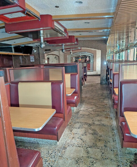 More Photos Of 564 Hempstead Tpke, West Hempstead Restaurant For Sale