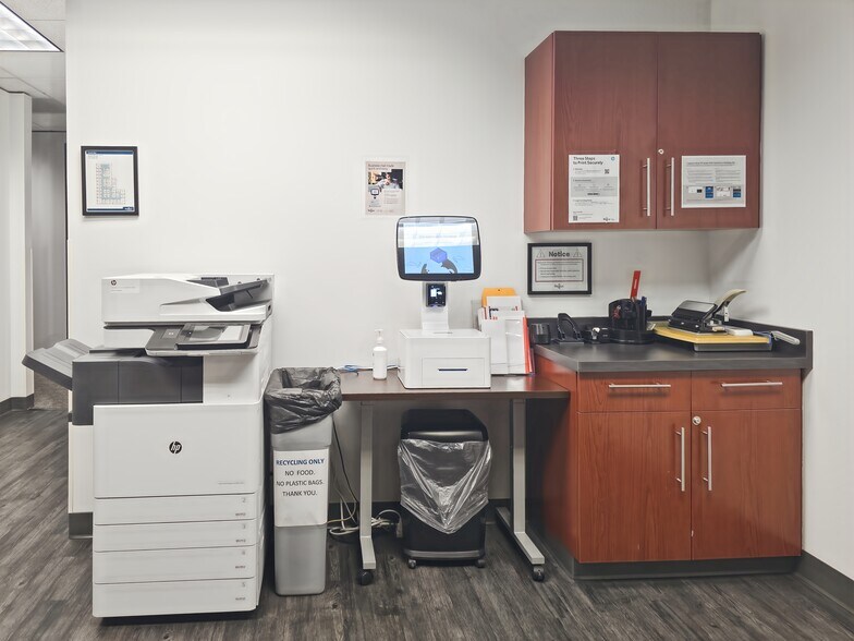 More Photos Of 1500 NW Bethany Blvd, Beaverton Coworking Space