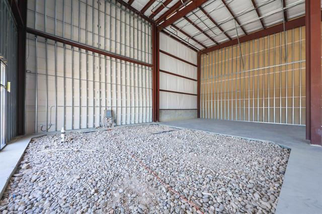 More Photos Of 102 Floral Blvd, Laredo General Retail For Lease