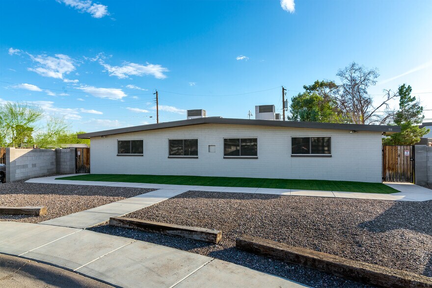 More Photos Of 914 S Kenwood Cir, Tempe Apartments For Sale