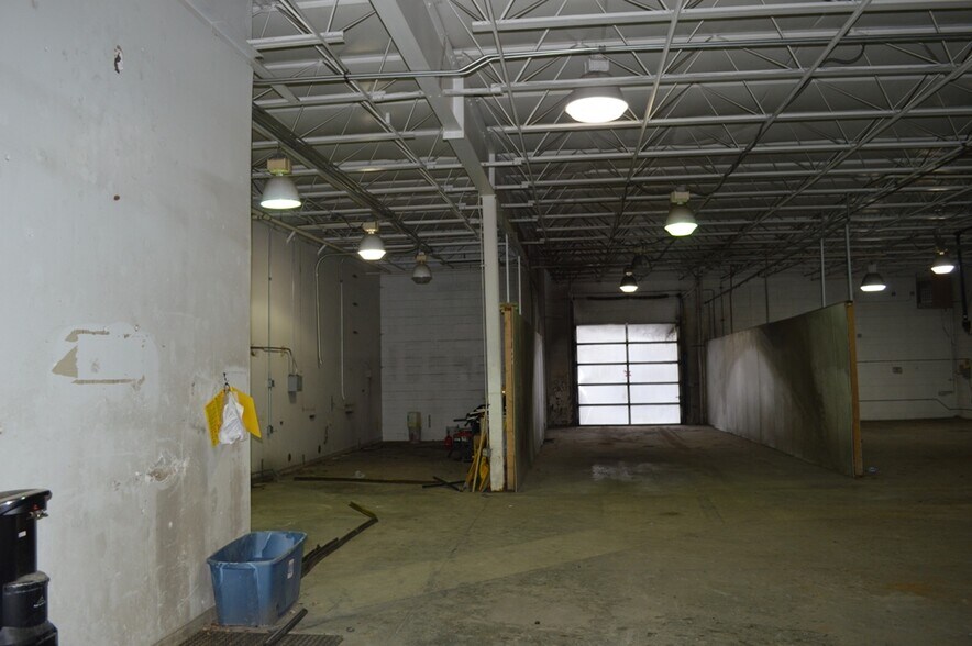 More Photos Of 3555-3559 W Wright St, Boise Light Manufacturing For Lease