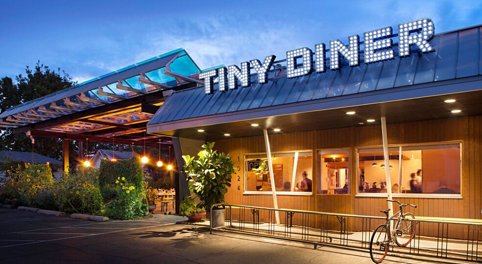 Primary Photo Of 1024 E 38th St, Minneapolis Restaurant For Lease