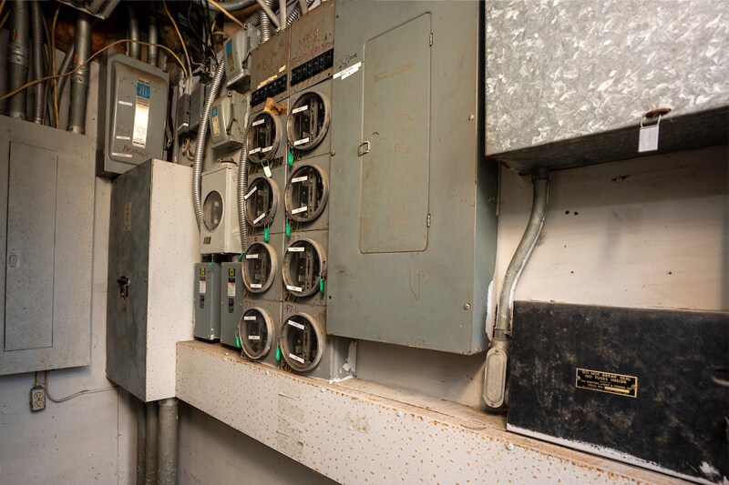 More Photos Of 333 Waller Ave, Lexington Medical For Sale