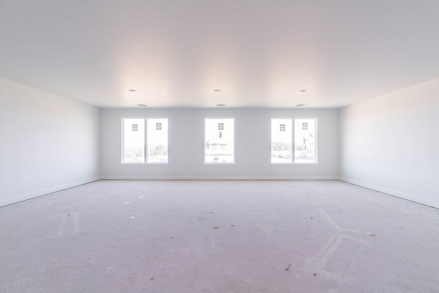 More Photos Of 3165 N Sooner Rd, Edmond Office For Sale