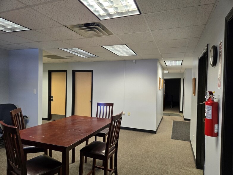 More Photos Of 700 S 10th St, McAllen Office For Sale