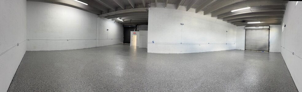 More Photos Of 7740 W 2nd Ct, Hialeah Warehouse For Lease