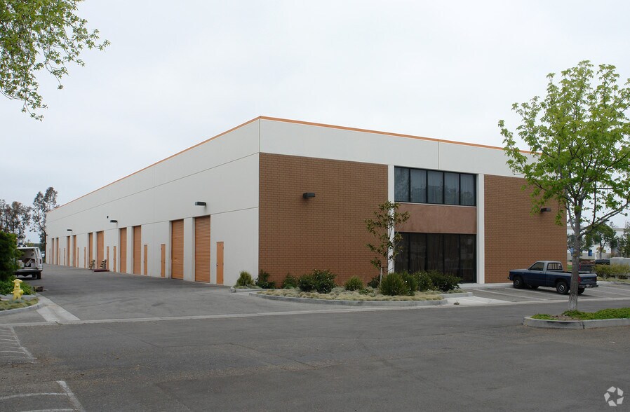 More Photos Of 1657 Pacific Ave, Oxnard Warehouse For Lease