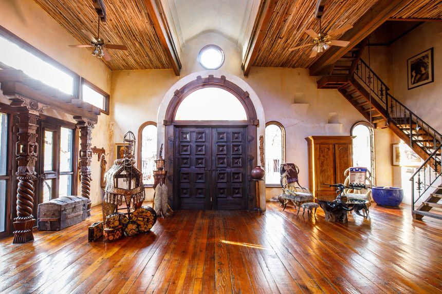 More Photos Of 13500 N Oracle Rd, Tucson Specialty For Sale