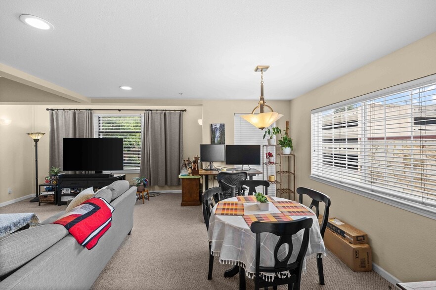 More Photos Of 577 Laurel St, San Carlos Apartments For Sale