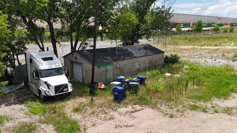 More Photos Of 601, 867, & 906 Talco Rd, Lancaster Land For Lease