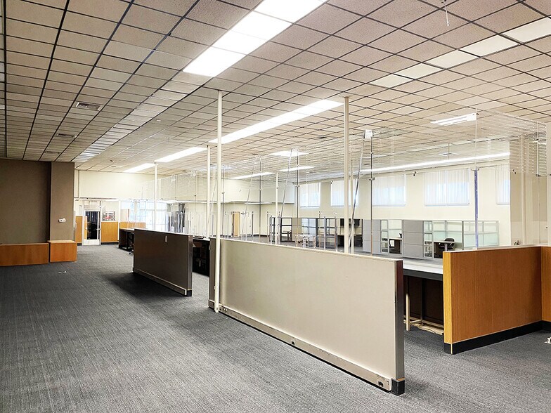 More Photos Of 6705 Fair Oaks Blvd, Carmichael Bank For Sale