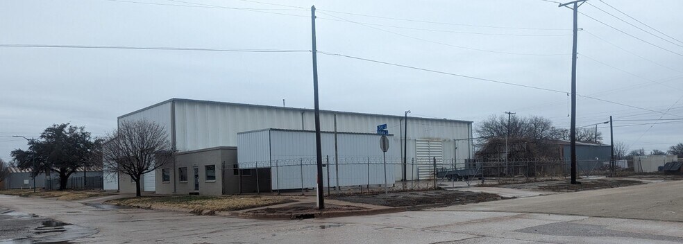 More Photos Of 219 Indiana Ave, Wichita Falls Warehouse For Lease