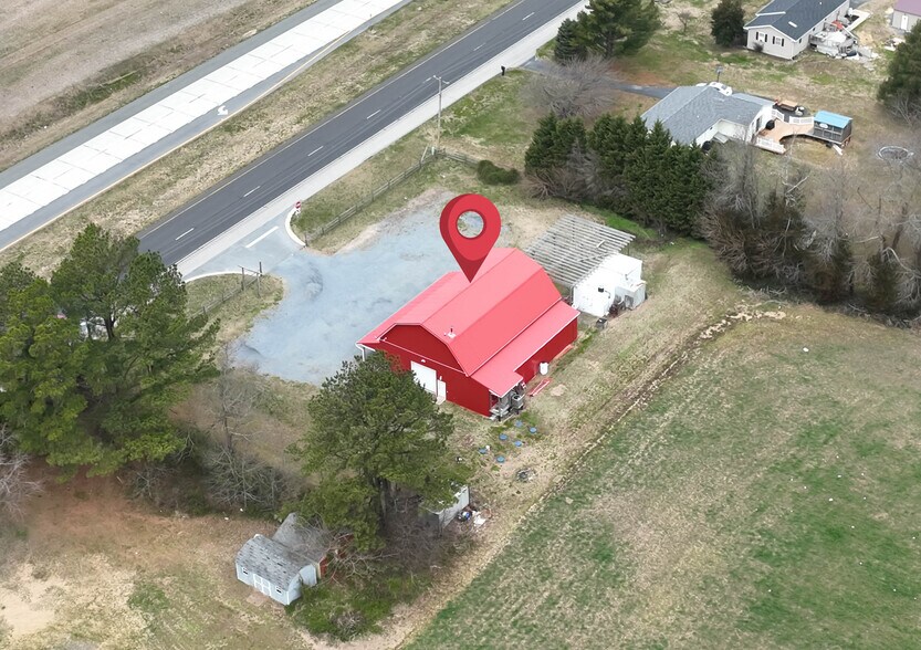 More Photos Of 8977 DuPont Blvd, Lincoln Convenience Store For Sale