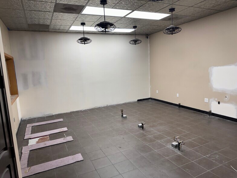 More Photos Of 109 N 5th St, Redlands Storefront For Lease